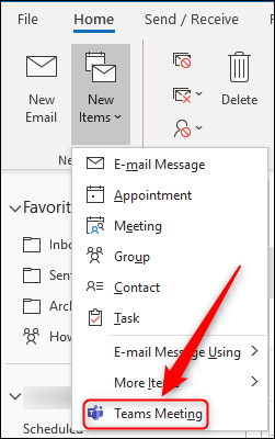 los "Reunión de equipos" opción en Outlook "Nuevos objetos" menú.
