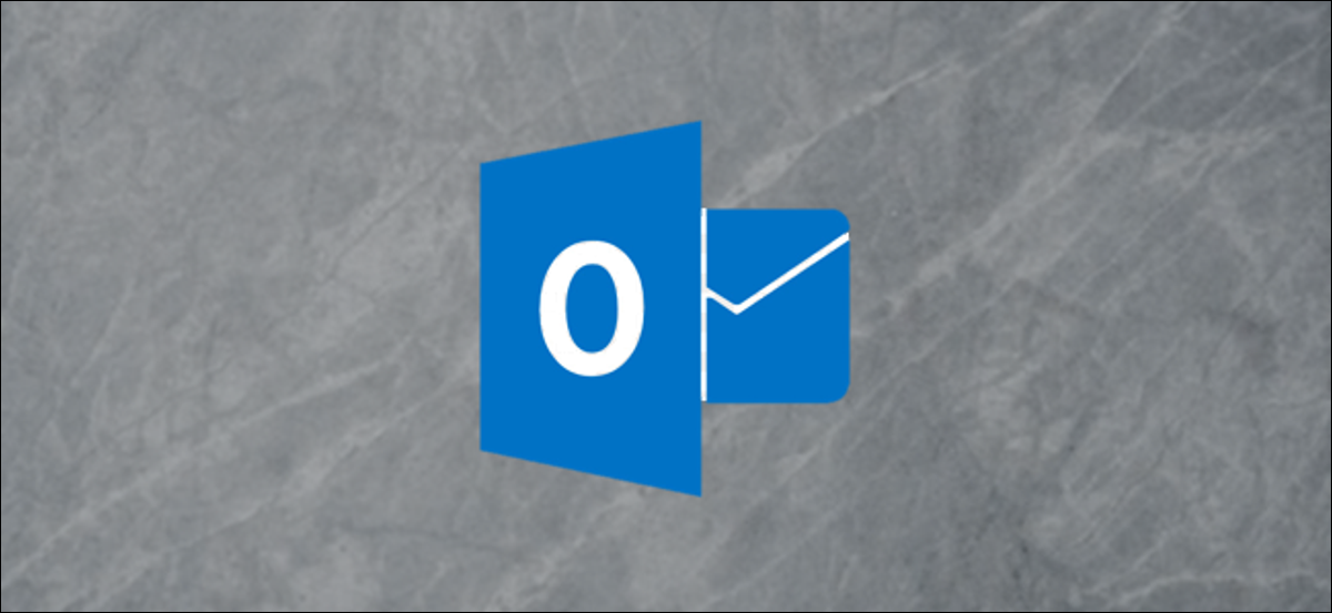 Logotipo de Microsoft Outlook sobre un fondo gris