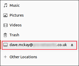 Barra lateral del navegador de archivos con la entrada de OneDrive resaltada