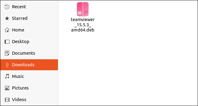 El archivo de paquete DEB de TeamViewer en una carpeta "Descargas".