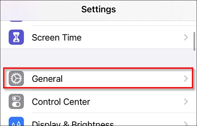 En Configuración en iPhone, toque "General".
