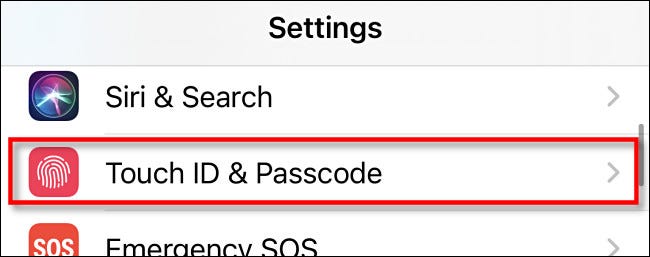 En la configuración del iPhone, toca "Touch ID y contraseña".