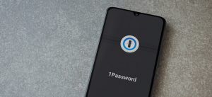 1password-logo-on-a-smartphone-9822921-1741364-jpg-9018588