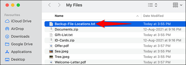 Wählen Sie eine Datei in einem Finder-Fenster.