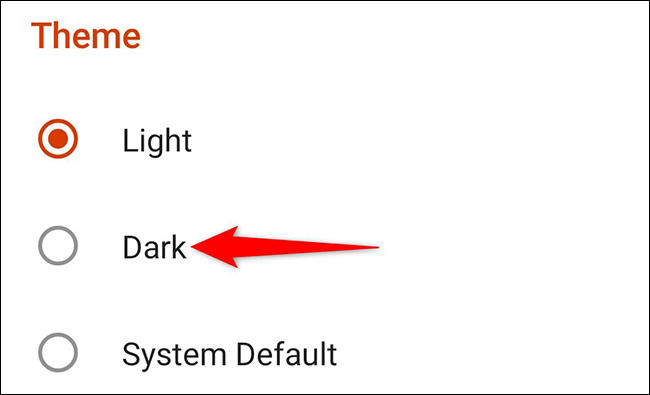 Seleccione "Oscuro" en el menú "Tema" en Microsoft Office.