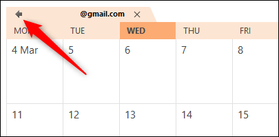 La flecha de superposición del calendario de Outlook