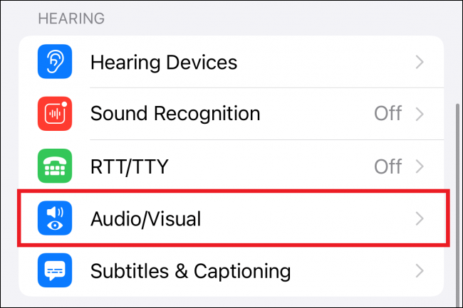 Nella sezione Audizione, tocca Audio / Visivo.