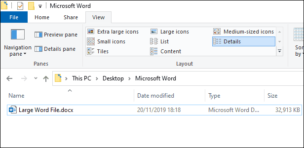 Un archivo grande de Microsoft Word (32 MB) en el Explorador de archivos de Windows.