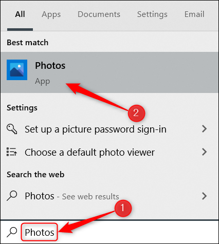 Escribe "Fotos" en la barra de búsqueda de Windows y haz clic en la aplicación Fotos.