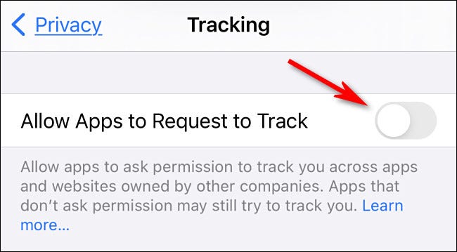 En la configuración del iPhone, desactiva "Permitir que las aplicaciones soliciten seguimiento".