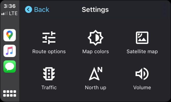 La pantalla de Configuración en Google Maps en CarPlay a través de iPhone.