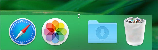 No macOS, passe o mouse sobre a linha divisória no Dock até que ela se transforme em uma seta de redimensionamento.