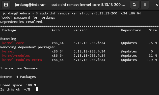 Eliminar el kernel en la terminal de Fedora Linux