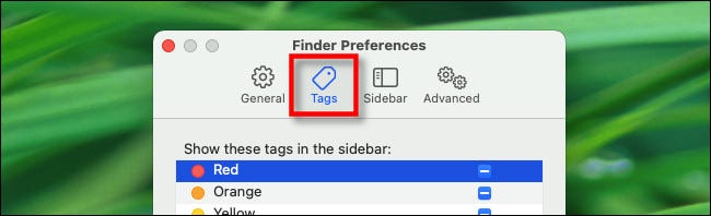 En las Preferencias del Finder, haz clic en la pestaña "Etiquetas".