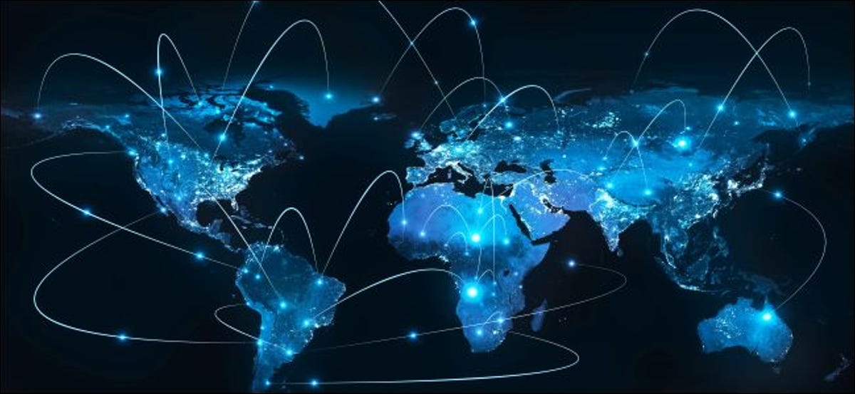 Mapa del mundo con el concepto de conexiones a internet
