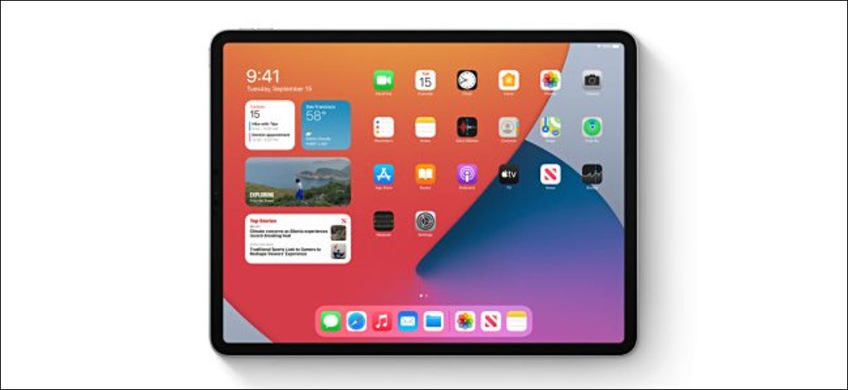 La pantalla de inicio que muestra widgets en un iPad.