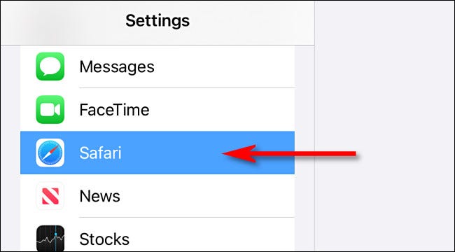 En Configuración en iPad, desplácese hacia abajo y toque "Safari".