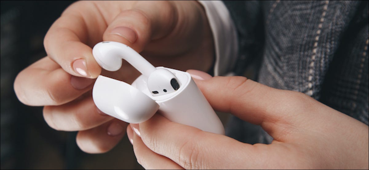 New iPhone learning to use AirPods