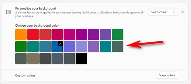 Con la opción "Color sólido", haga clic en un color en la cuadrícula.