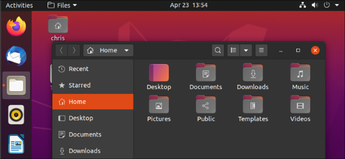 Administrador de archivos y escritorio Nautilus de Ubuntu 20.04 con el tema oscuro habilitado