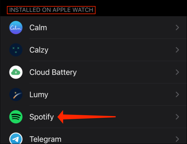 En el "Mi reloj" pestaña en la aplicación Watch de su iPhone, desplácese hacia abajo hasta la "Instalado en Apple Watch" sección y ver si "Spotify" está en la lista.  Si aparece en esta sección, toque "Spotify."