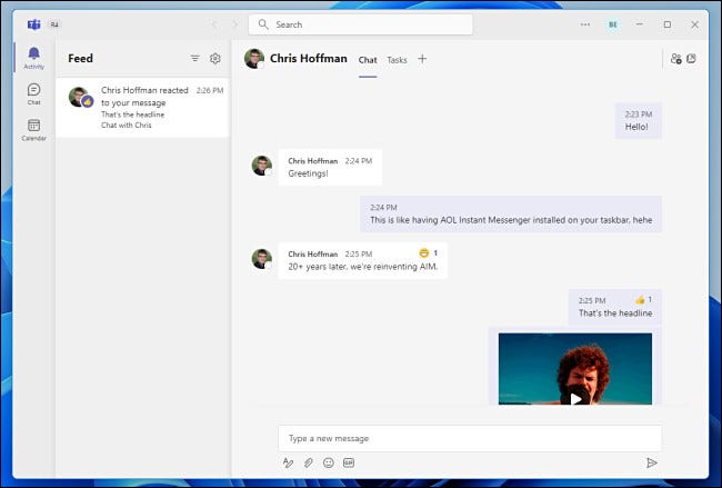 La visualizzazione completa dell'app Teams della chat su Windows 11.