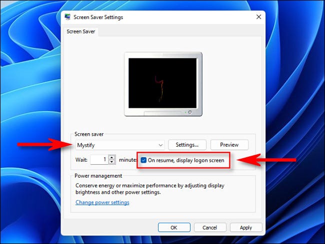 En la ventana "Configuración del protector de pantalla", seleccione un protector de pantalla y marque "Al reanudar, mostrar la pantalla de inicio de sesión".