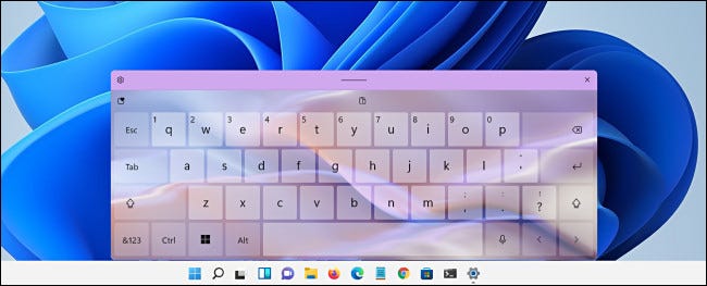 Un teclado táctil de Windows 11 con un tema aplicado.