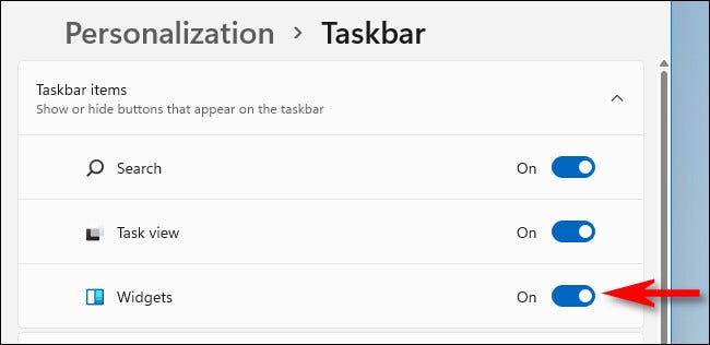 Puede desactivar o activar el botón de la barra de tareas de Widgets de Windows 11 en Configuración></noscript> Personalización> Barra de tareas.» width=»650″ height=»316″ onload=»pagespeed.lazyLoadImages.loadIfVisibleAndMaybeBeacon(this);» onerror=»this.onerror=null;pagespeed.lazyLoadImages.loadIfVisibleAndMaybeBeacon(this);»></p>
<p>Tan pronto como habilite «Widgets» con el interruptor, su botón volverá a aparecer en la barra de tareas. Si hace clic en él, verá el menú completo de widgets como de costumbre. ¡Divertirse!</p>
<p><strong>RELACIONADO:</strong> <strong><em>Cómo funcionan los nuevos widgets de Windows 11</em></strong></p>
</div>
<p><script data-cfasync=